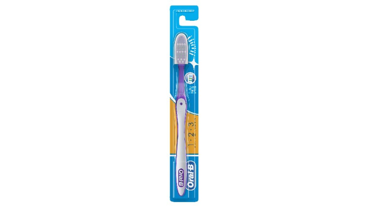 Oral-B toothbrush Medium (1 pcs)